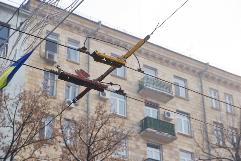 На вулиці Сумській оновили тролейбусну контактну мережу