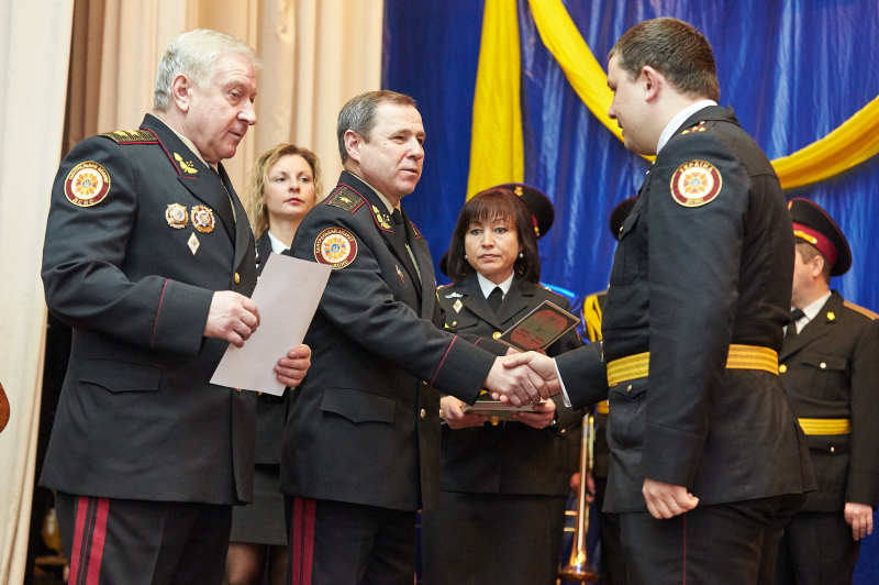 Харківські рятувальники отримали звання лейтенанта