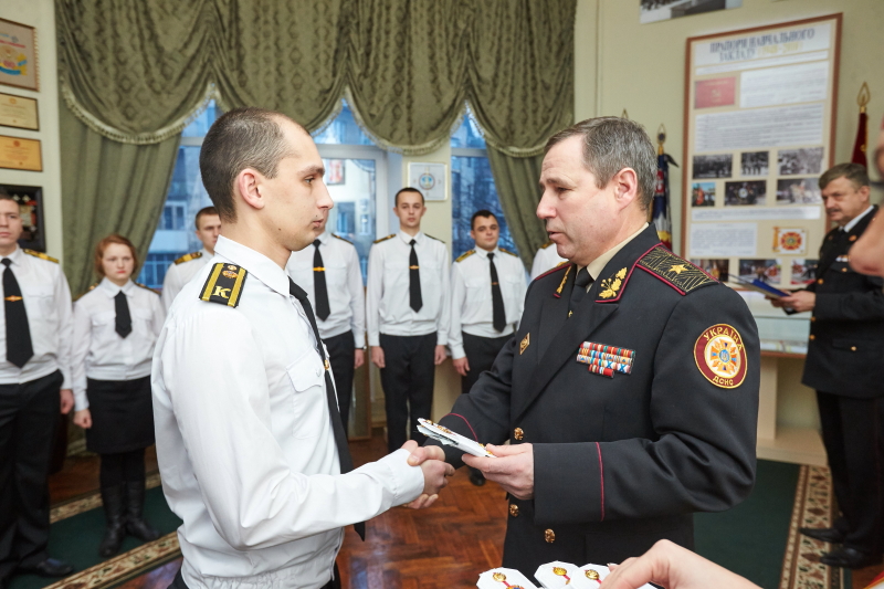 Харківські рятувальники отримали звання лейтенанта