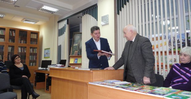 Харківський письменник презентував тритомник казок