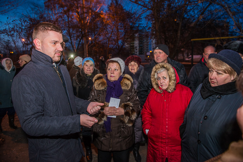 На вулиці Малопанасівській реконструювали мережі зовнішнього освітлення