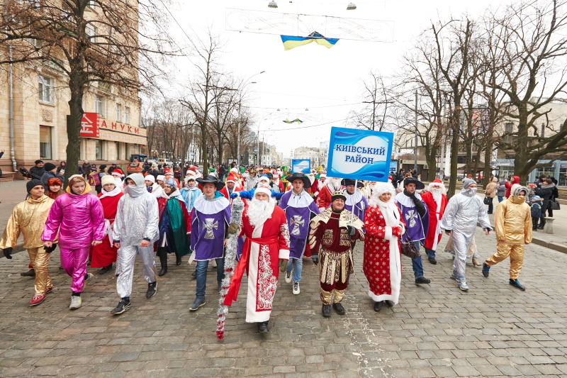 У Харкові вперше пройшов фестиваль-конкурс Дідів Морозів