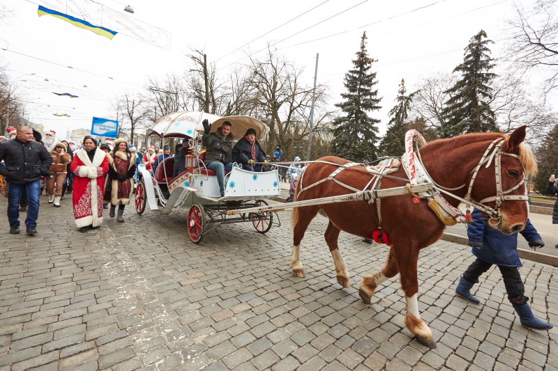 У Харкові вперше пройшов фестиваль-конкурс Дідів Морозів