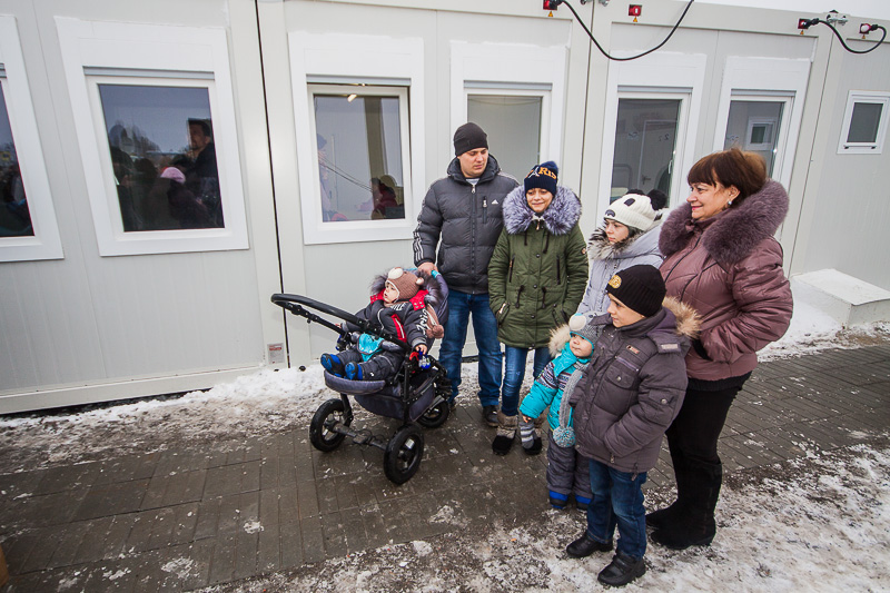 У Харкові відкрили модульне селище для переселенців з Донбасу (доповнено)