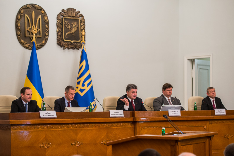 Петро Порошенко назвав необхідністю посилення порядку в'їзду в Україну громадян Росії
