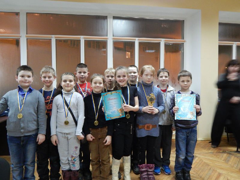 У міському турнірі з шахів змагалися понад 100 вихованців клубів за місцем проживання