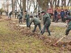 130 курсантів Академії Національної гвардії вийшли на суботник