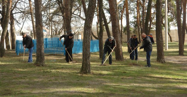 Працівники «Харківводоканалу» вийшли на суботник