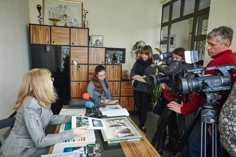 У Харкові продовжують шукати раритетні знімки з сімейних альбомів харків'ян