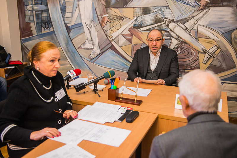 Геннадій Кернес провів особистий прийом громадян в аерокосмічному університеті