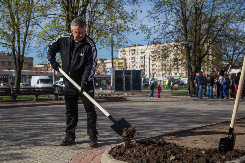 У Харкові проходить загальноміський суботник (оновлено)