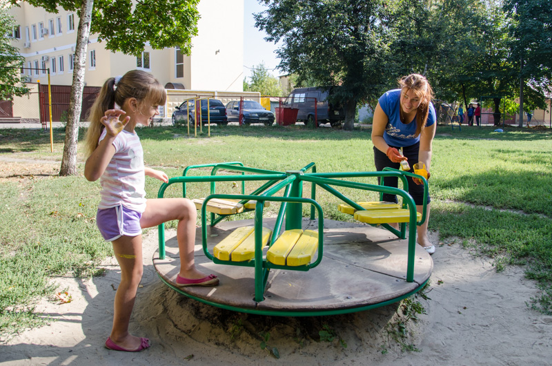 У Харкові проходить загальноміський суботник (оновлено)