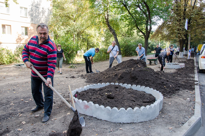 У Харкові проходить загальноміський суботник (оновлено)