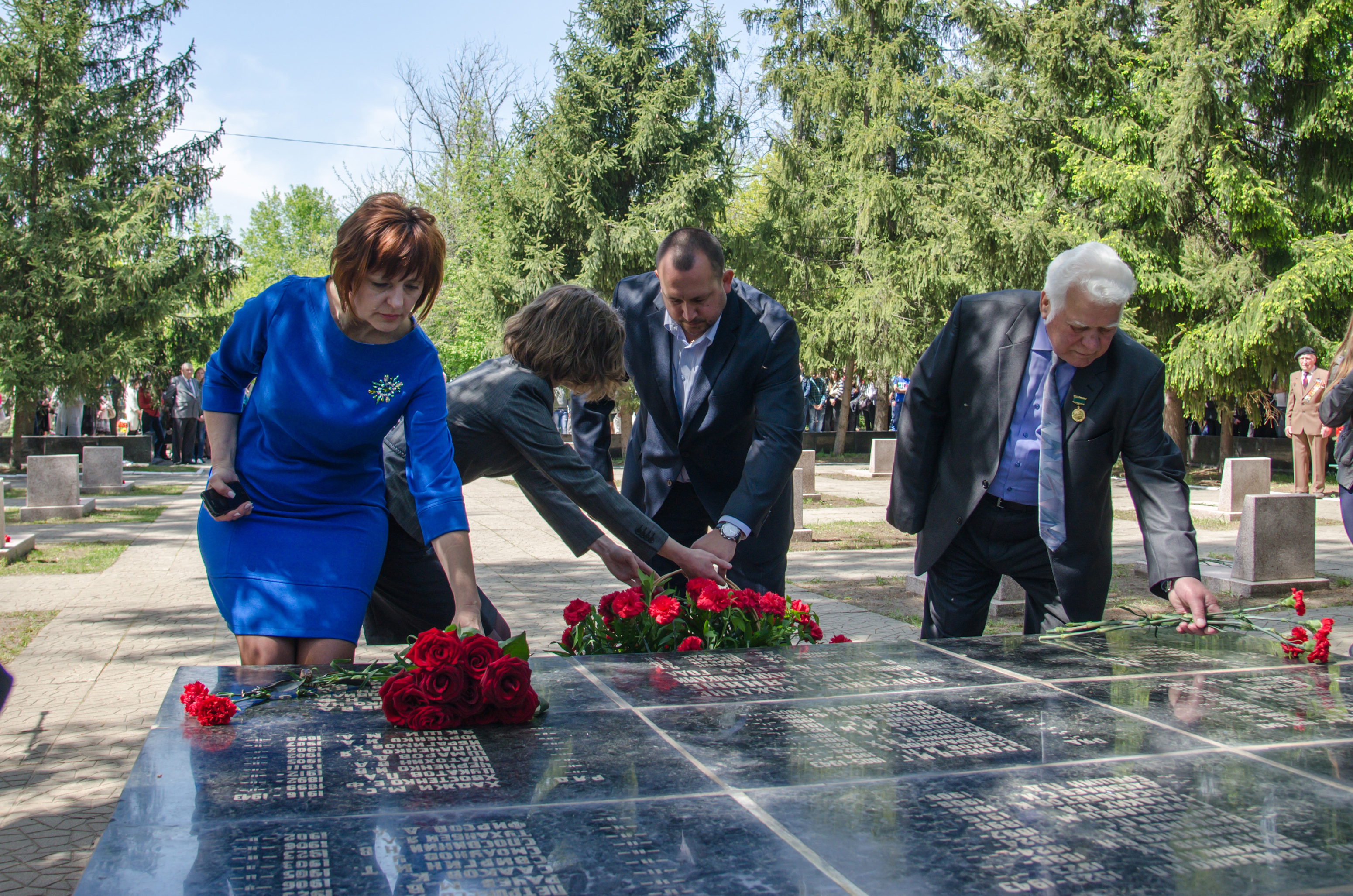 У Комінтернівському районі поклали квіти до пам'ятника Невідомому солдату