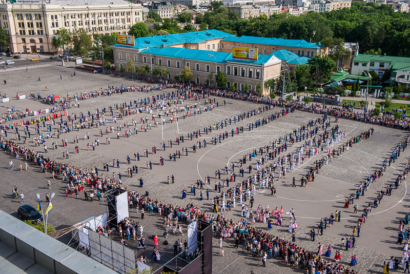 У Харкові проходить перший фестиваль бального танцю під відкритим небом