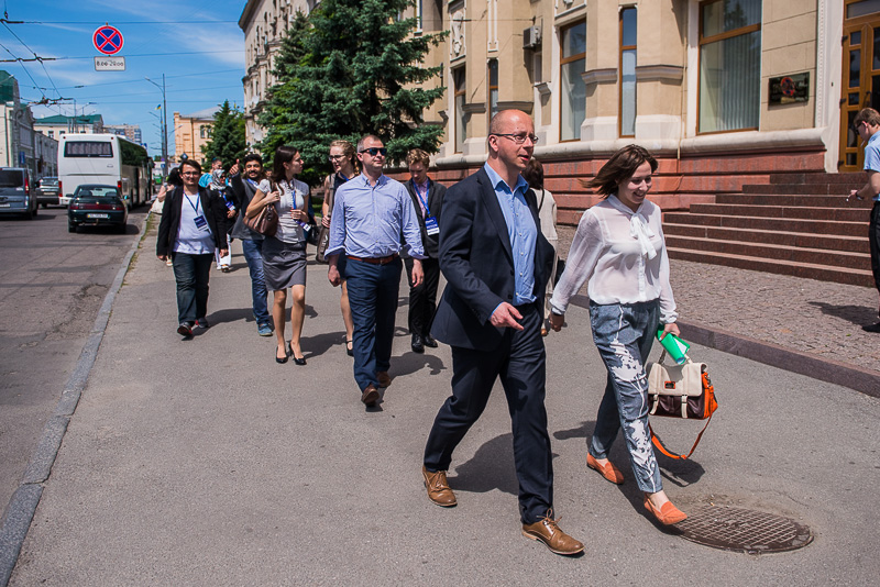Для учасників Генеральної Асамблеї провели екскурсію по місту
