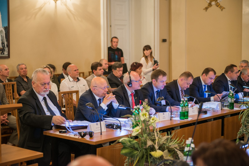 У Харкові проходить міжнародна конференція за участю Лешека Бальцеровича