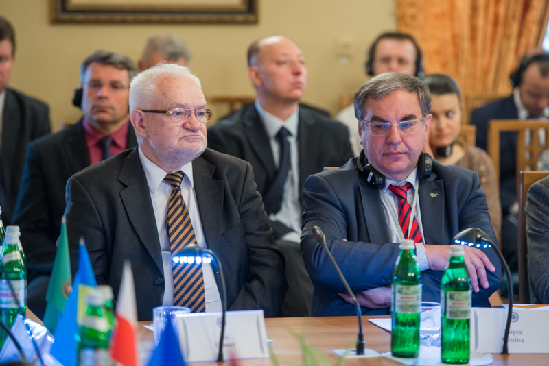 У Харкові проходить міжнародна конференція за участю Лешека Бальцеровича