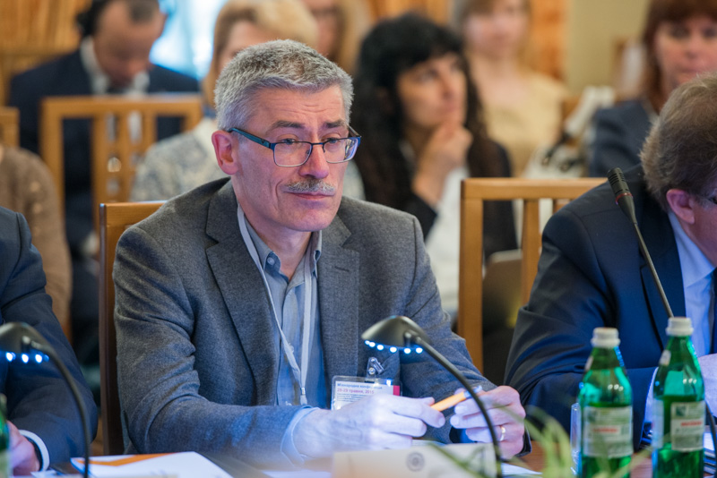 У Харкові проходить міжнародна конференція за участю Лешека Бальцеровича