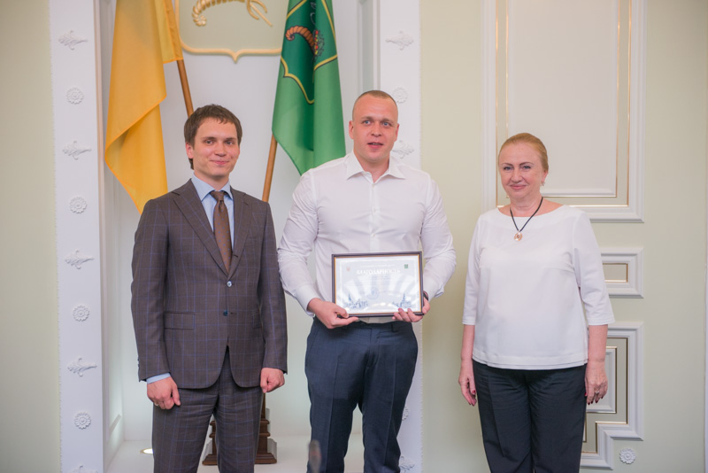 У Харкові нагородили організаторів весільного рекорду