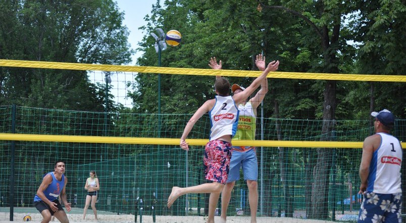 У місті пройшов турнір з пляжного волейболу