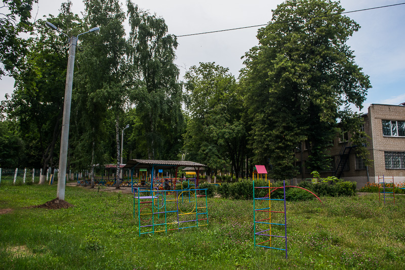 Біля 50 навчальних закладів міста встановили зовнішнє освітлення
