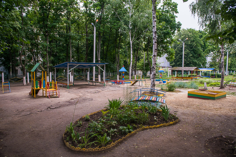 Біля 50 навчальних закладів міста встановили зовнішнє освітлення
