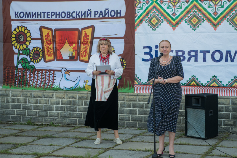 Біля Кінного ринку відкрився ярмарок меду