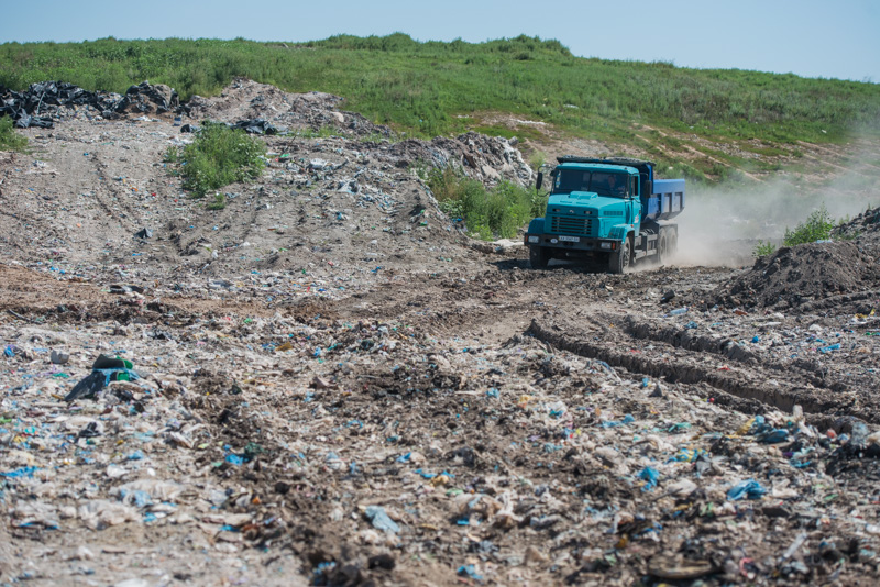 На Дергачівському полігоні стало менше сміття