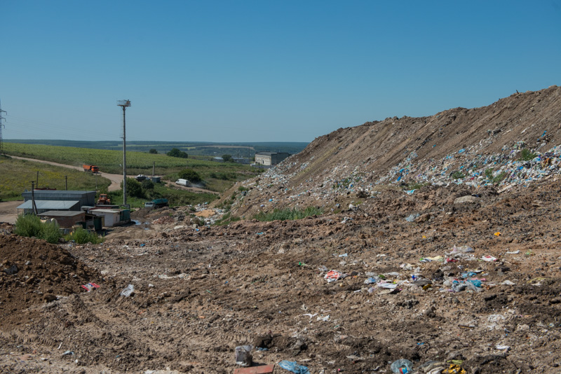 На Дергачівському полігоні стало менше сміття