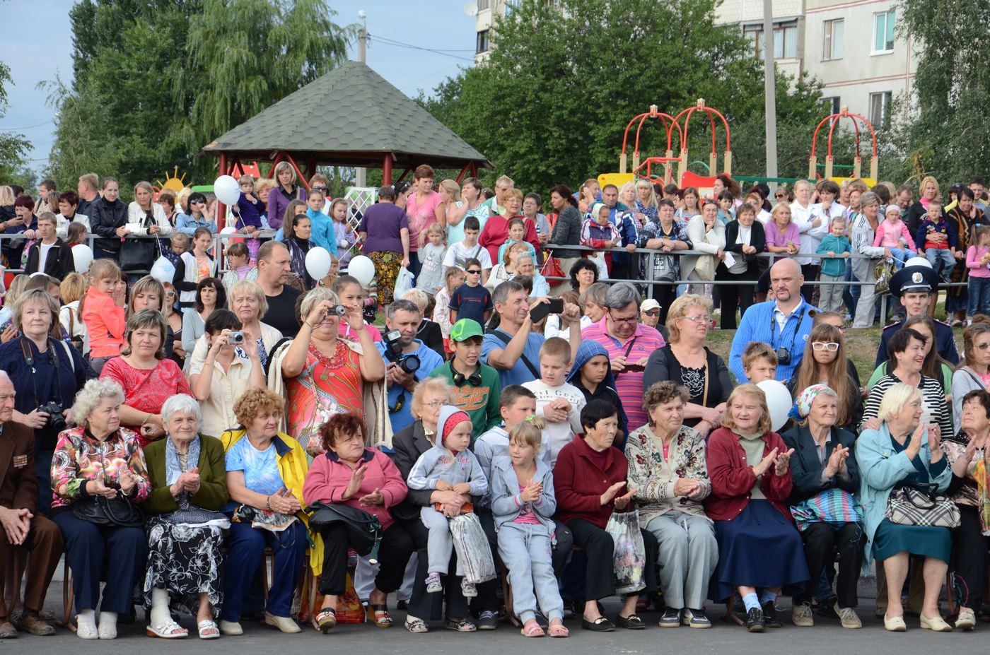 Жителі Київського району відзначили День міста