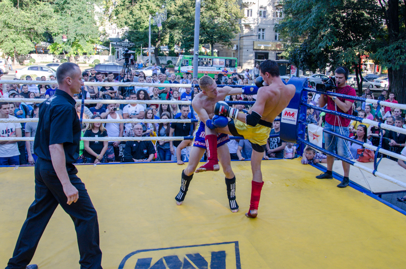 У саду Шевченка святкують День міста по-спортивному