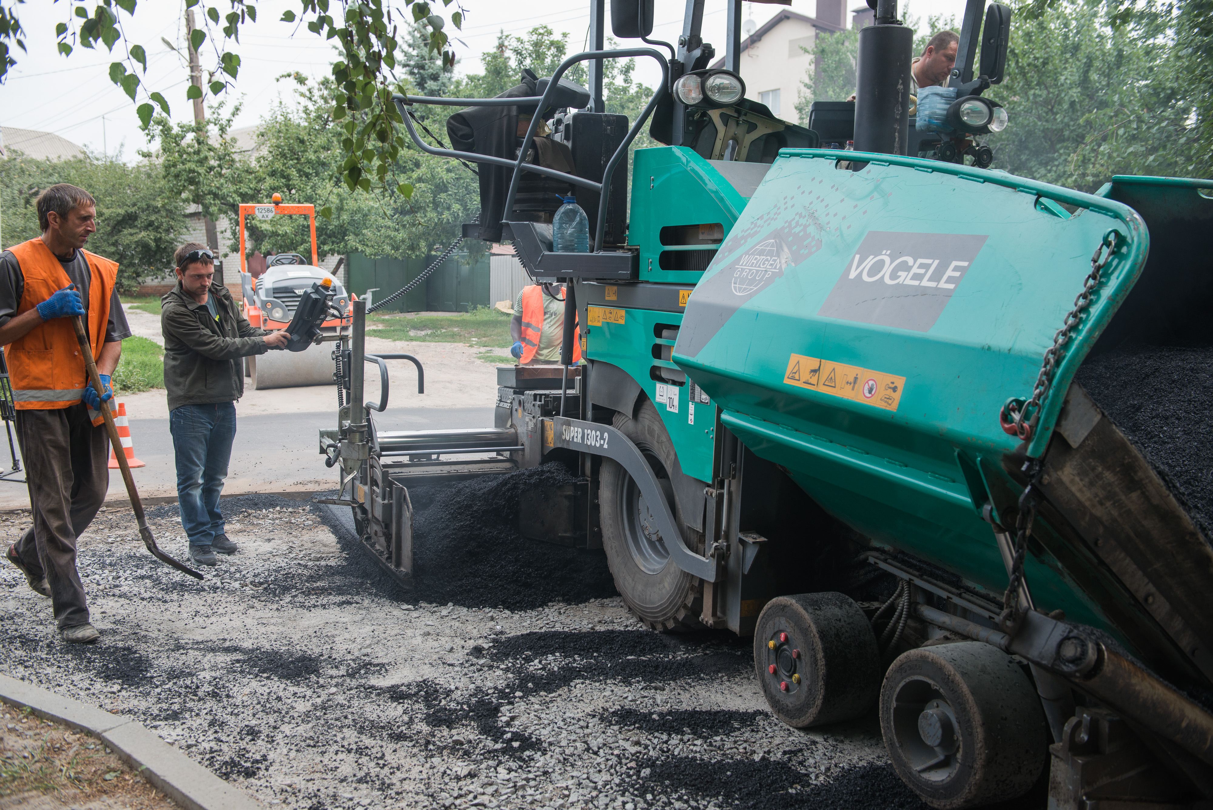 У Ленінському районі внутрішньоквартальні дороги капітально відремонтують у 10-ти дворах
