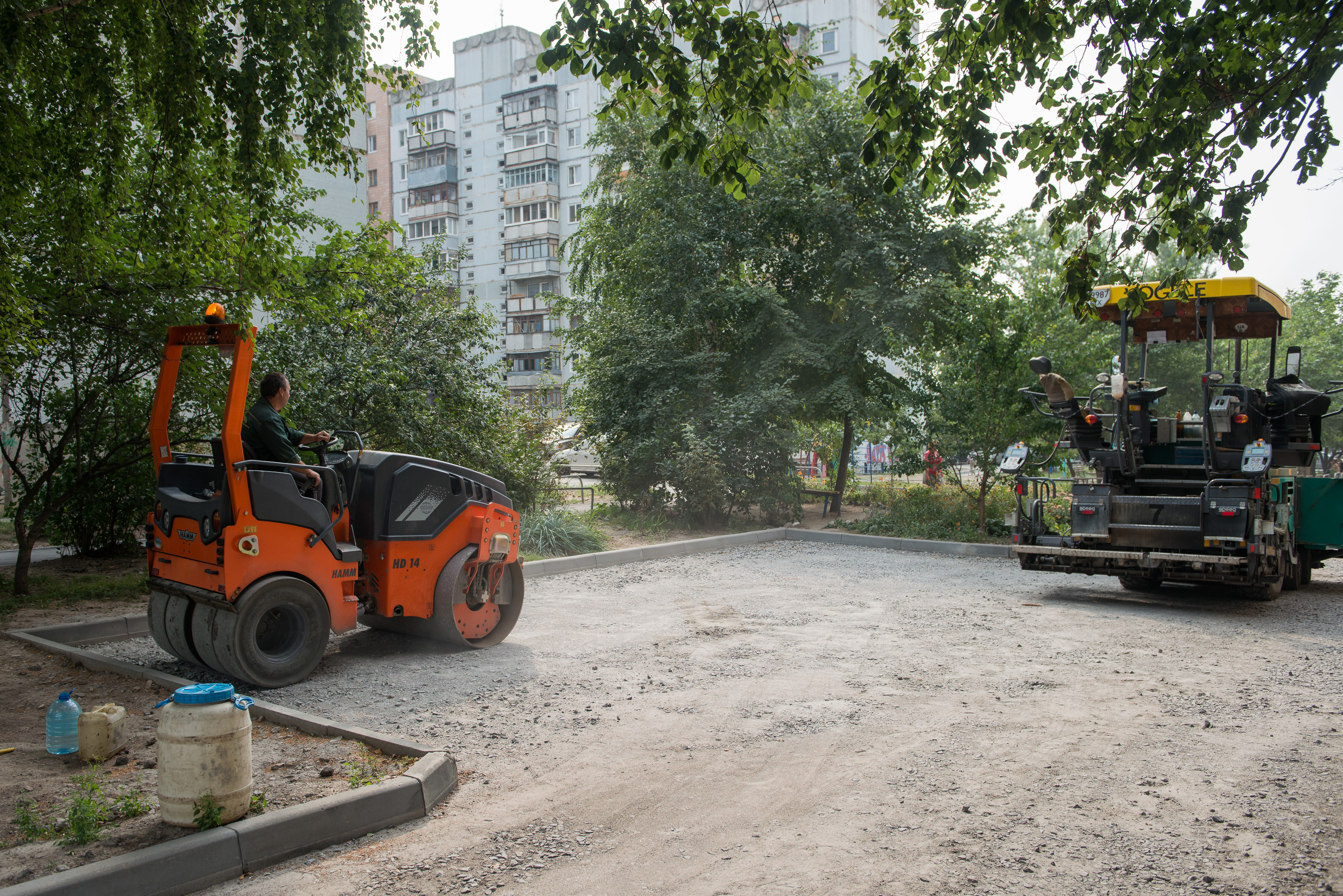 У Ленінському районі внутрішньоквартальні дороги капітально відремонтують у 10-ти дворах