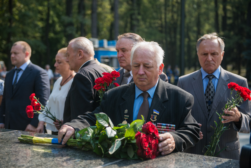 До Меморіалу Слави поклали квіти з нагоди закінчення Другої світової війни