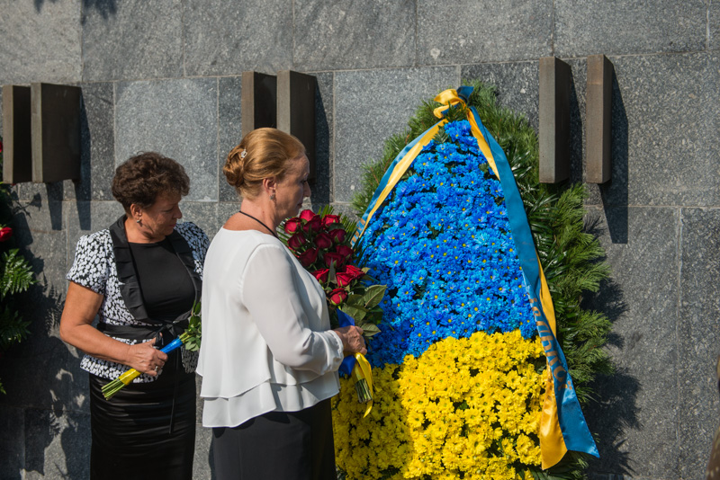 До Меморіалу Слави поклали квіти з нагоди закінчення Другої світової війни