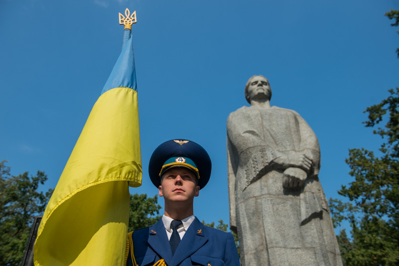 До Меморіалу Слави поклали квіти з нагоди закінчення Другої світової війни