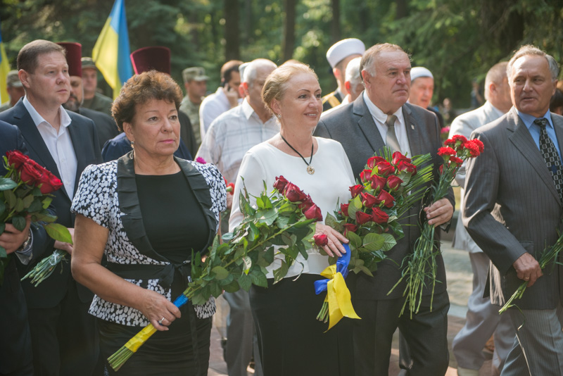 До Меморіалу Слави поклали квіти з нагоди закінчення Другої світової війни