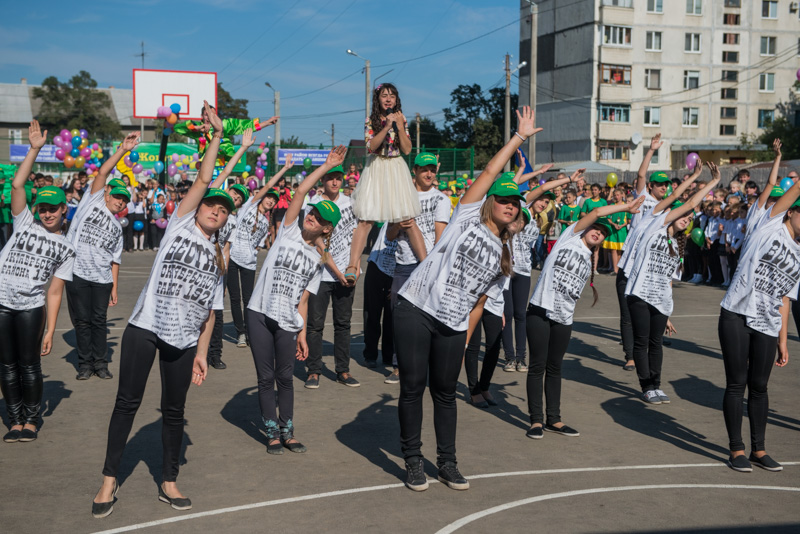 У гімназії №65 відкрили оновлений стадіон