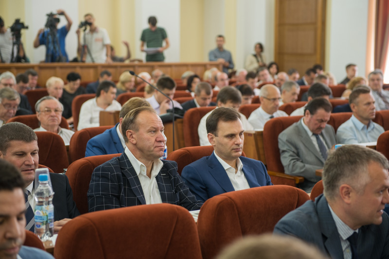 Геннадій Кернес привітав Володимира Кривцова з призначенням ректором авіаційного університету