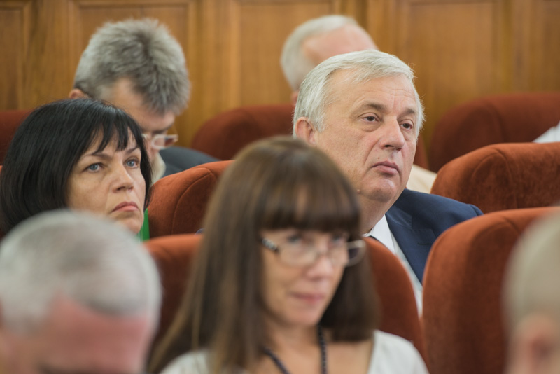 Геннадій Кернес привітав Володимира Кривцова з призначенням ректором авіаційного університету