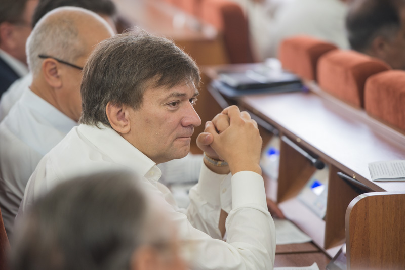 Геннадій Кернес привітав Володимира Кривцова з призначенням ректором авіаційного університету