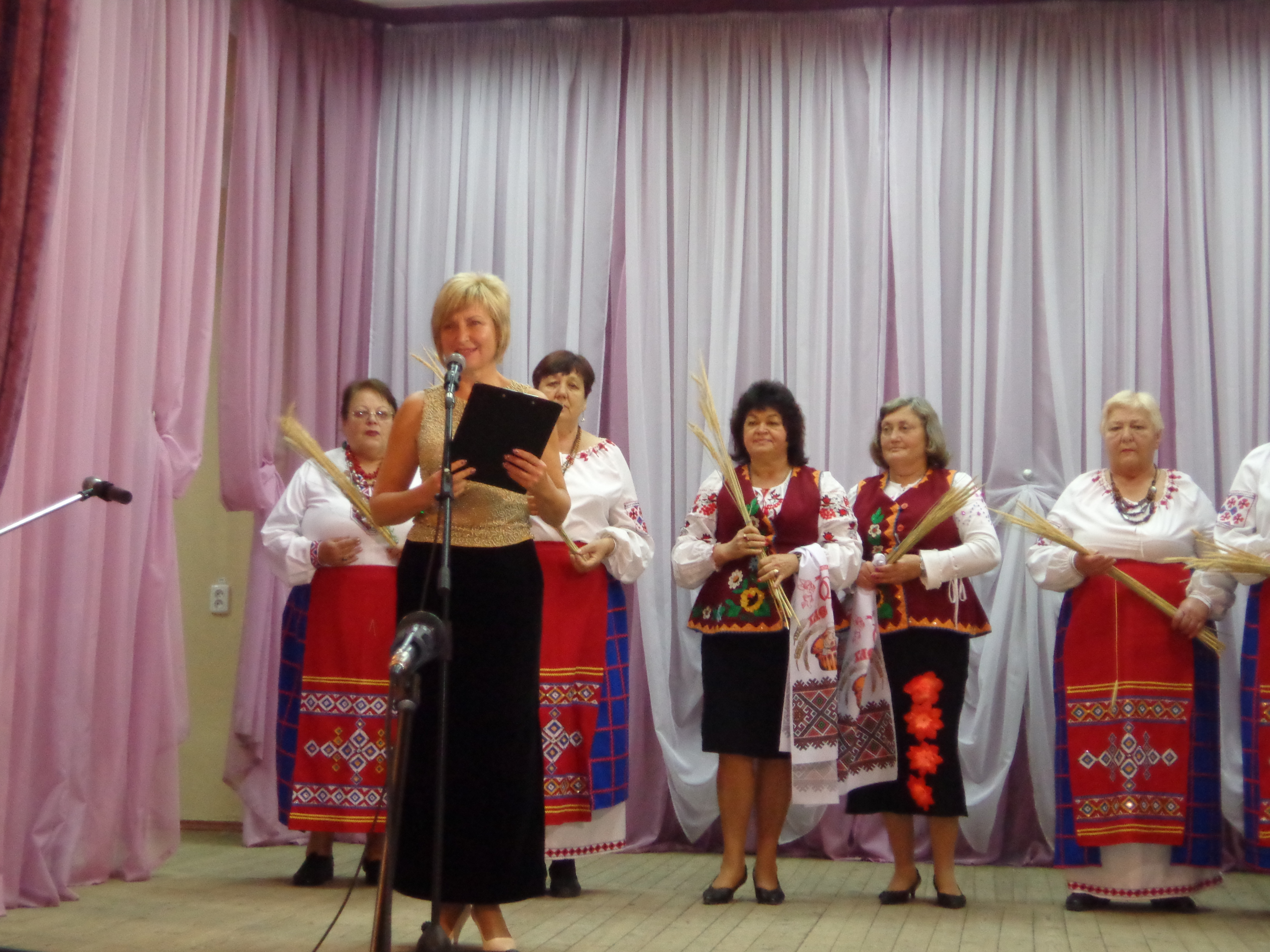 У районах Харкова відзначили Всесвітній день людей похилого віку