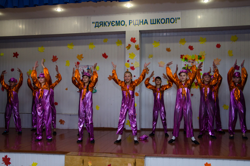 У районах міста вшановували вчителів