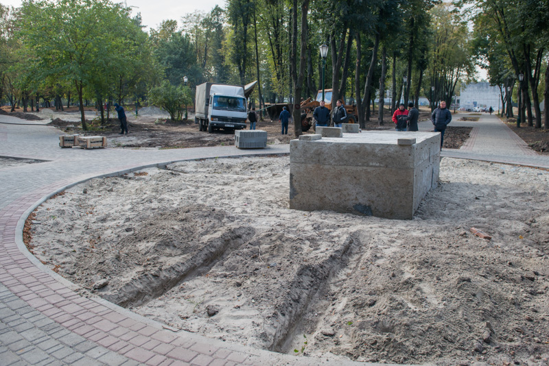 У сквері на ХТЗ встановлять перший харківський трактор