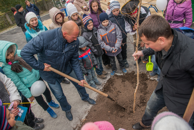 На проспекті Леніна відкрили новий спортмайданчик