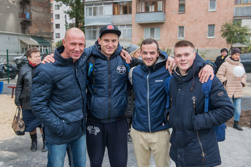 На проспекті Леніна відкрили новий спортмайданчик