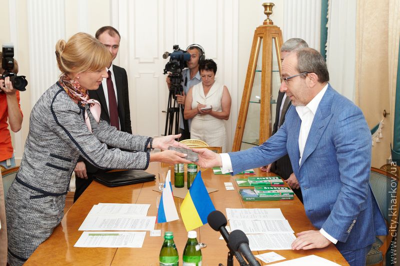 Геннадій Кернес провів робочу зустріч з тимчасовим повіреним у справах Республіки Словенія в Україні Наташею Прах