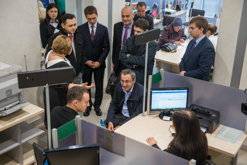 Одесити та грузини відвідали харківські центри надання адмінпослуг