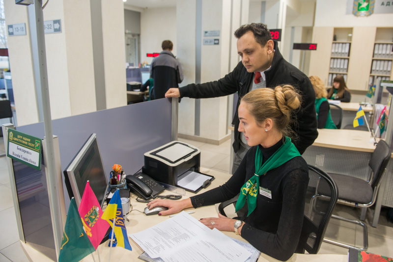 Одесити та грузини відвідали харківські центри надання адмінпослуг